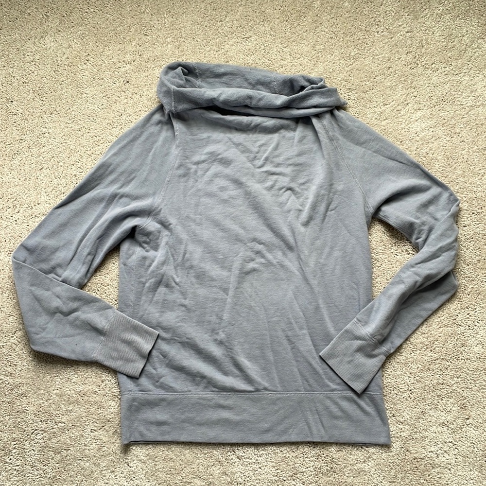 James Perse Sweater - Like New Condition